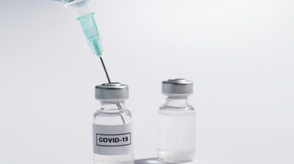 Covid-19. De ce vaccinul rușilor este criticat vehement