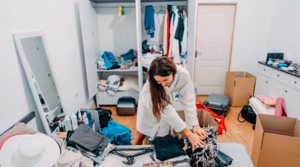 La ce vârstă pleacă tinerii români din casa părintească