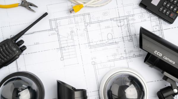 DIICOT: Oameni de afaceri, spionați de un fost angajat MAI