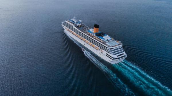 Croazieră spre NICĂIERI! Colac de SALVARE pentru o firmă germană