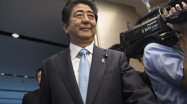 Shinzo Abe, premierul Japoniei, demisionează