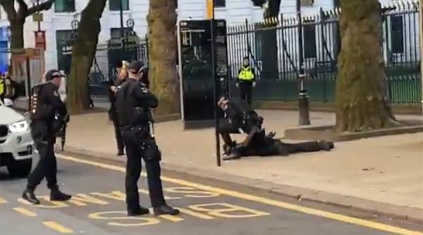 Incident major la Birmingham. Mai multe persoane, înjunghiate 