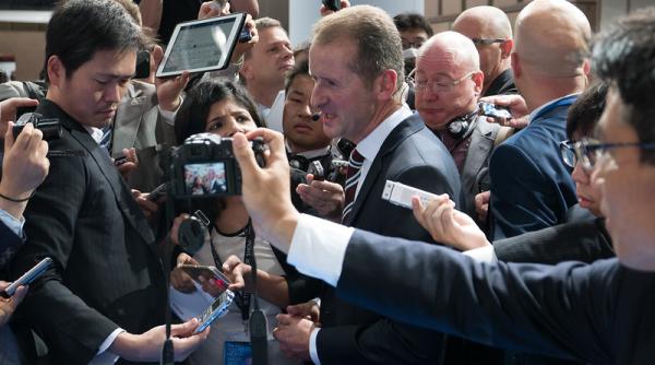 Şeful Volkswagen, clarificări despre relația cu Tesla VIDEO