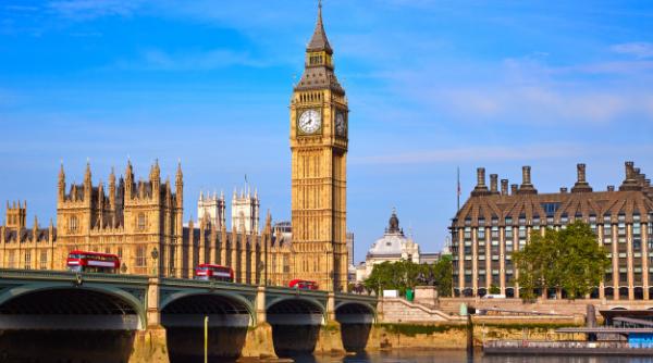 Marea Britanie a încheiat cu Japonia "primul acord comercial major" post Brexit