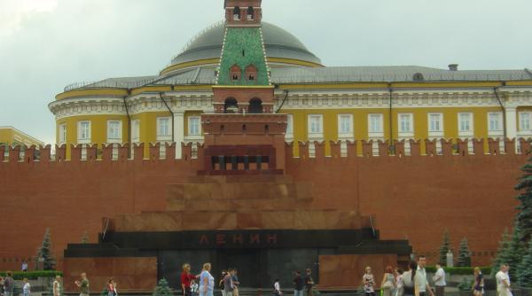 Un american vrea MUMIA lui Lenin. Are un proiect INCREDIBIL