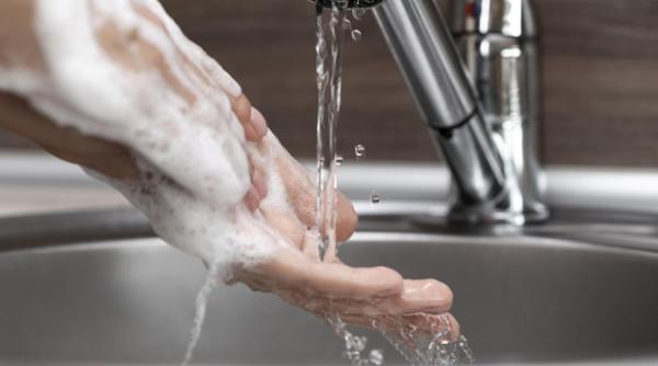 În jur de 200 de clădiri din Capitală, fără apă caldă