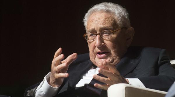 Henry Kissinger: Miroase a RĂZBOI. Istoria pare să se repete