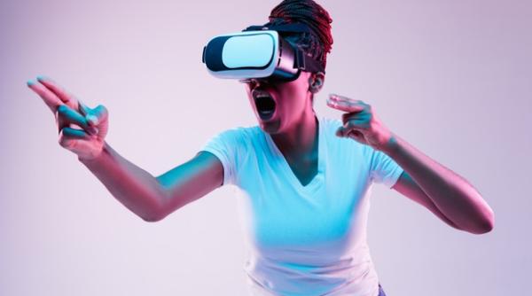 Descoperire ULUITOARE! Poți ATINGE realitatea VIRTUALĂ