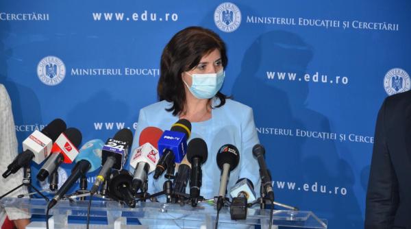 Scenariu roșu. Ce se întâmplă cu școlile din București. Anisie, iritată de întrebările jurnaliștilor