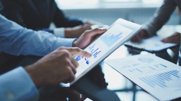 Economia României ar putea suferi o contracție de 5%. Analiză