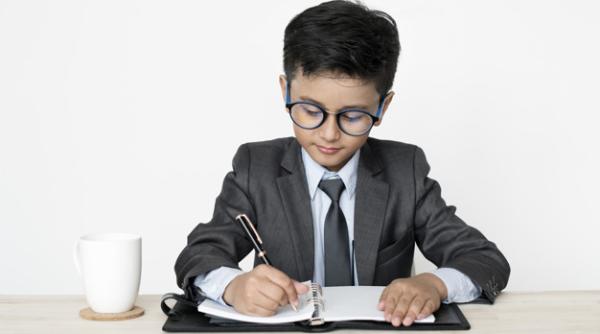 ”SRL-ul de exerciţiu”, un nou tip de societate comercială. Cui se adresează