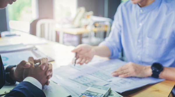 Gigantul bancar HSBC, lovit de pandemie. Se impun măsuri urgente