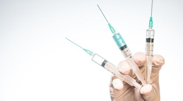 Londra impune restricții exporturilor de vaccinuri împotriva gripei