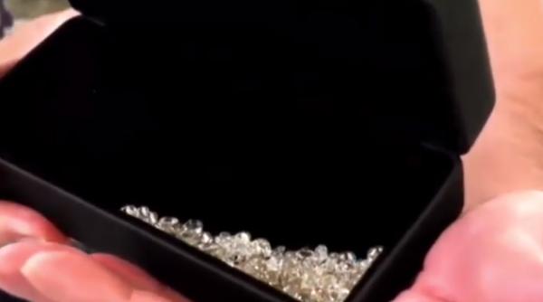 Diamante ecologice "fabricate din CER"