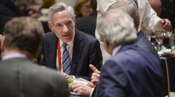 Consilierul pe sănătate al lui Trump a dat un interviu pentru Russia Today. Acum își cere scuze