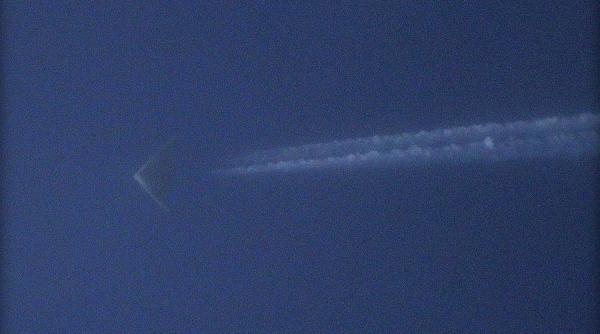 Aeronavă misterioasă, surprinsă deasupra Californiei. Reacția US Airforce