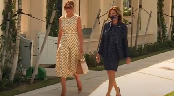 Melania Trump divorțează? Cât a costat rochia în care Prima Doamnă a votat