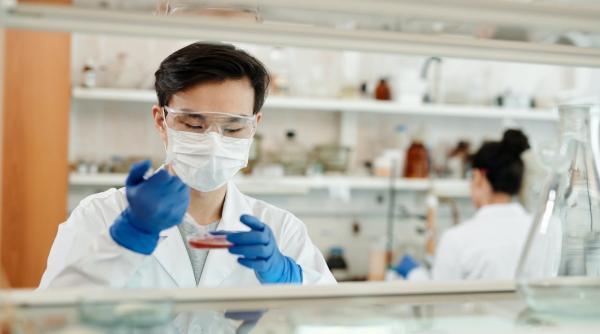 Covid-19. Brazilia reia testele vaccinului chinezilor de la Sinovac