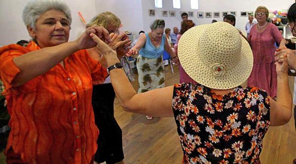 Pensionare anticipată. Ce condiții trebuie să îndeplinească femeile