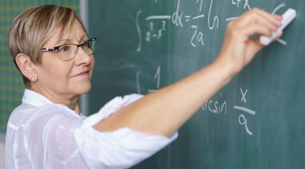 Bani pentru profesori. Orban: Nu poate fiecare să ceară