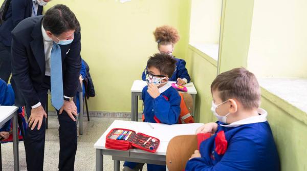 TRIST în pandemie! Premierul Italiei a vorbit cu Moș Crăciun. Ce a aflat