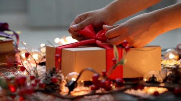 Ce buget și-au alocat românii pentru cadourile de Crăciun