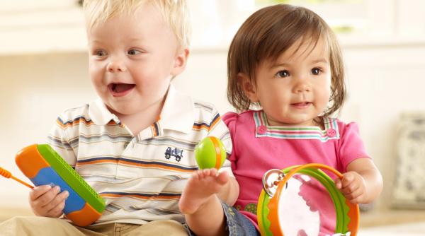 Alocațiile pentru copii CRESC. Începând de când și cu cât