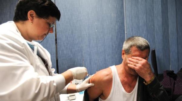 Vaccinarea în România. Dr. Valeriu Gheorghiță a spus când începe 