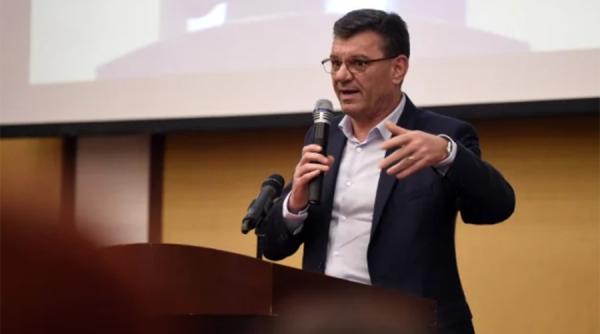 Polițiști acuzați că au bătut suspecți în secție. Coarnă: Asta-i TACTICA lor!