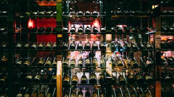 Brexit-ul și Covid-ul taie rația de vin a britanicilor