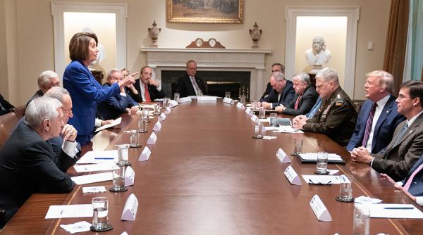 Nancy Pelosi cere punerea sub acuzare a lui Donald Trump