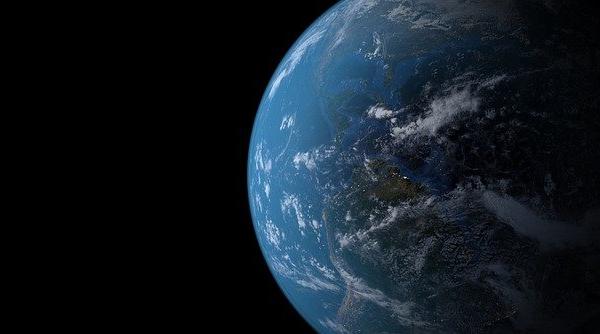 Avertisment NASA: De Terra se apropie TREI BOLIZI spațiali