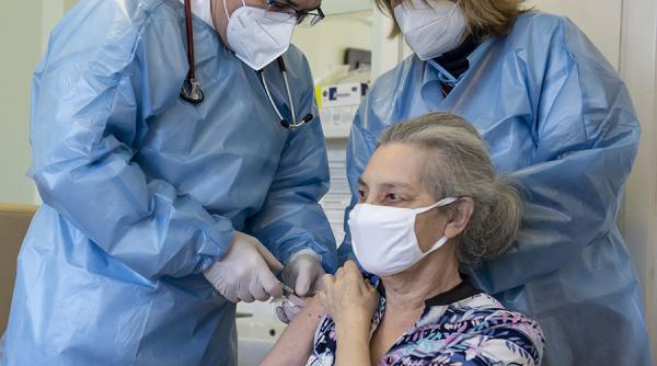 Vaccin anti-Covid-19. Numărul îmbolnăvirilor în Israel a scăzut spectaculos