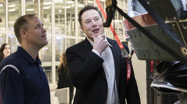 Bitcoin urcă vertiginos după un mesaj pe Twitter al lui Elon Musk