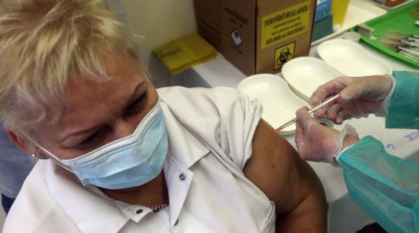 Covid-19. Prima țară din UE care cumpără vaccinuri din China