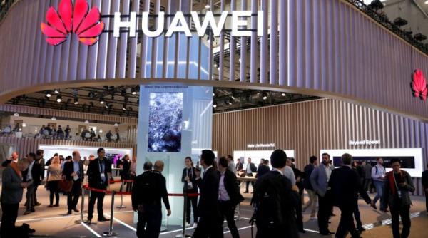 Livrările de telefoane Huawei pe piața din China s-au redus dramatic