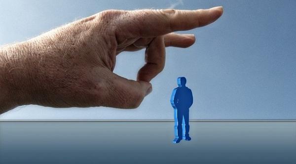 CONCEDIERI masive. Compania este prezentă de 114 ani și în România 