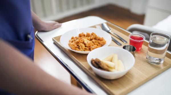 Norma de HRANĂ zilnică pentru spitale a crescut cu 5 LEI. Află în ce JUDEȚ