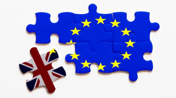 Vize de lucru mai scumpe pentru români în Marea Britanie. Carmen Avram, reacţie de la Bruxelles pentru DC NEWS