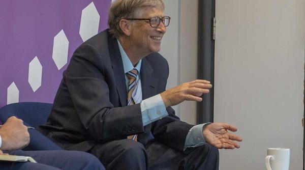 Bill Gates: E mai simplu să combați pandemia decât poluarea