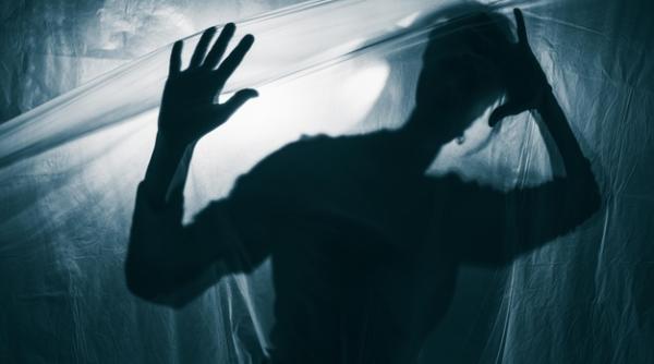 Jumătate din cei care au trecut prin COVID-19 suferă de depresie