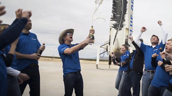 Jeff Bezos l-a detronat pe Elon Musk