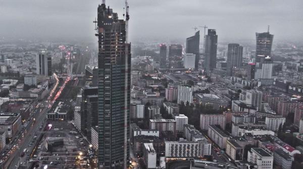 Varso Tower este cea mai ÎNALTĂ clădire din Uniunea Europeană