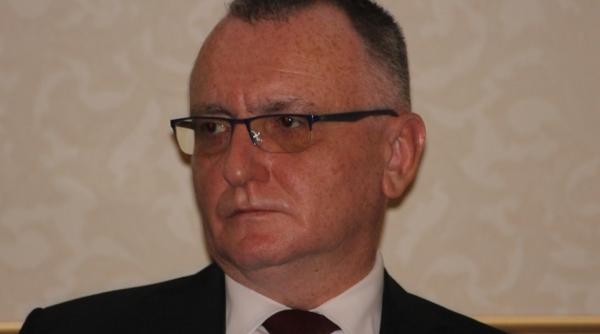 Cîmpeanu: Elevii din anii terminali vor MERGE la școală și în scenariu ROȘU