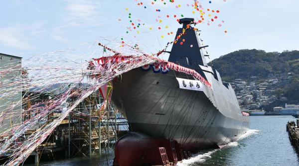 Noua navă militară Japoniei, cât un stadion de fotbal