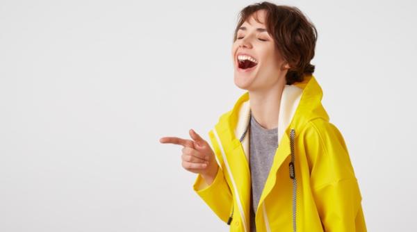 Bancurile diminețiii: Cum să te convingi că celorlalți le pasă de tine