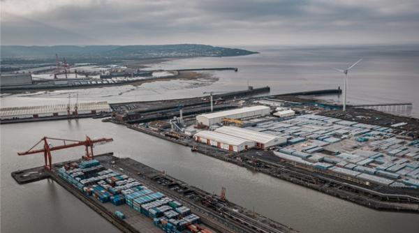 Porturile: un rol esențial în logistica auto