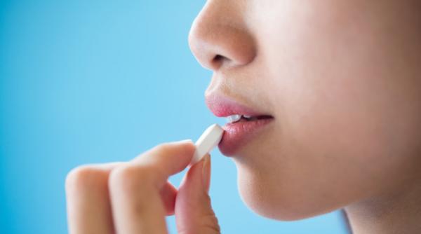 Tratament de 5 zile cu o pastilă vindecă COVID-19? Ce spun studiile