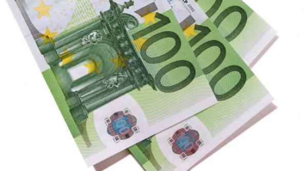 Veste PROASTĂ pentru românii cu CREDITE! EURO, la un NOU RECORD
