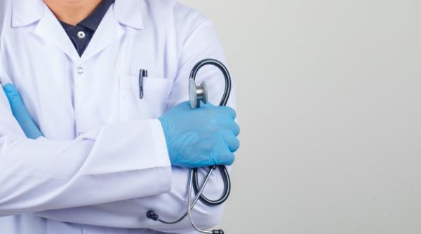 Plăți întârziate pentru medici. Vlad Voiculescu a găsit VINOVATUL 